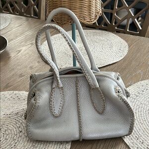 Elegant Gray Leather Handbag